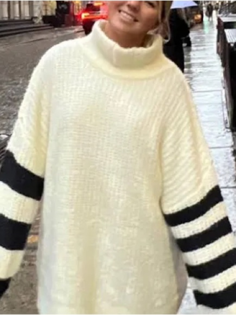 Urban outfitters Gemini sweater oversized cream with balloon sleeves size small